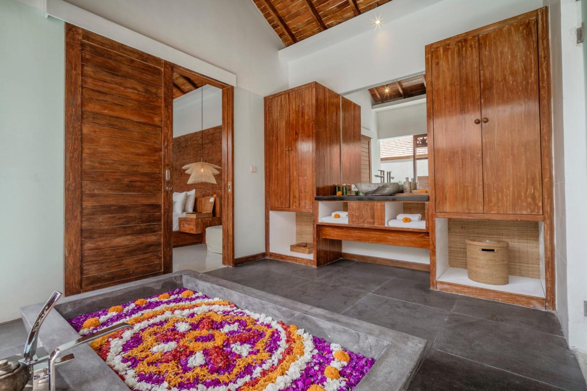 Manca Villa Canggu By Ini Vie Hospitality Exterior photo